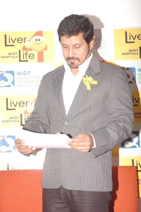 Vikram promotes Liver Life in MIOT Hospital | Picture 52752
